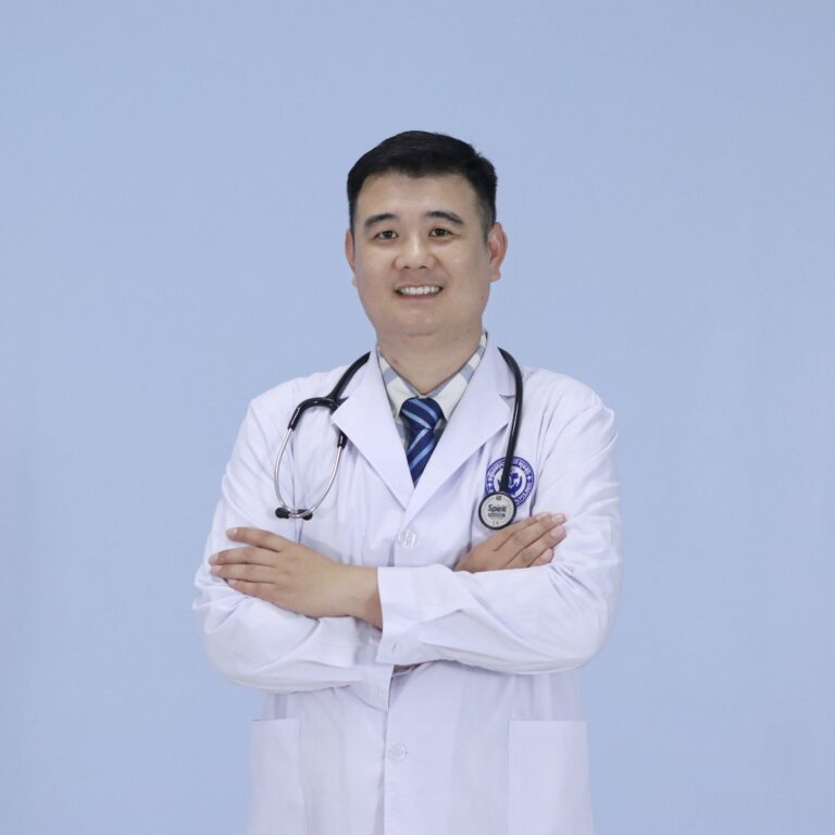 Dr. PHOEUB PHANAY